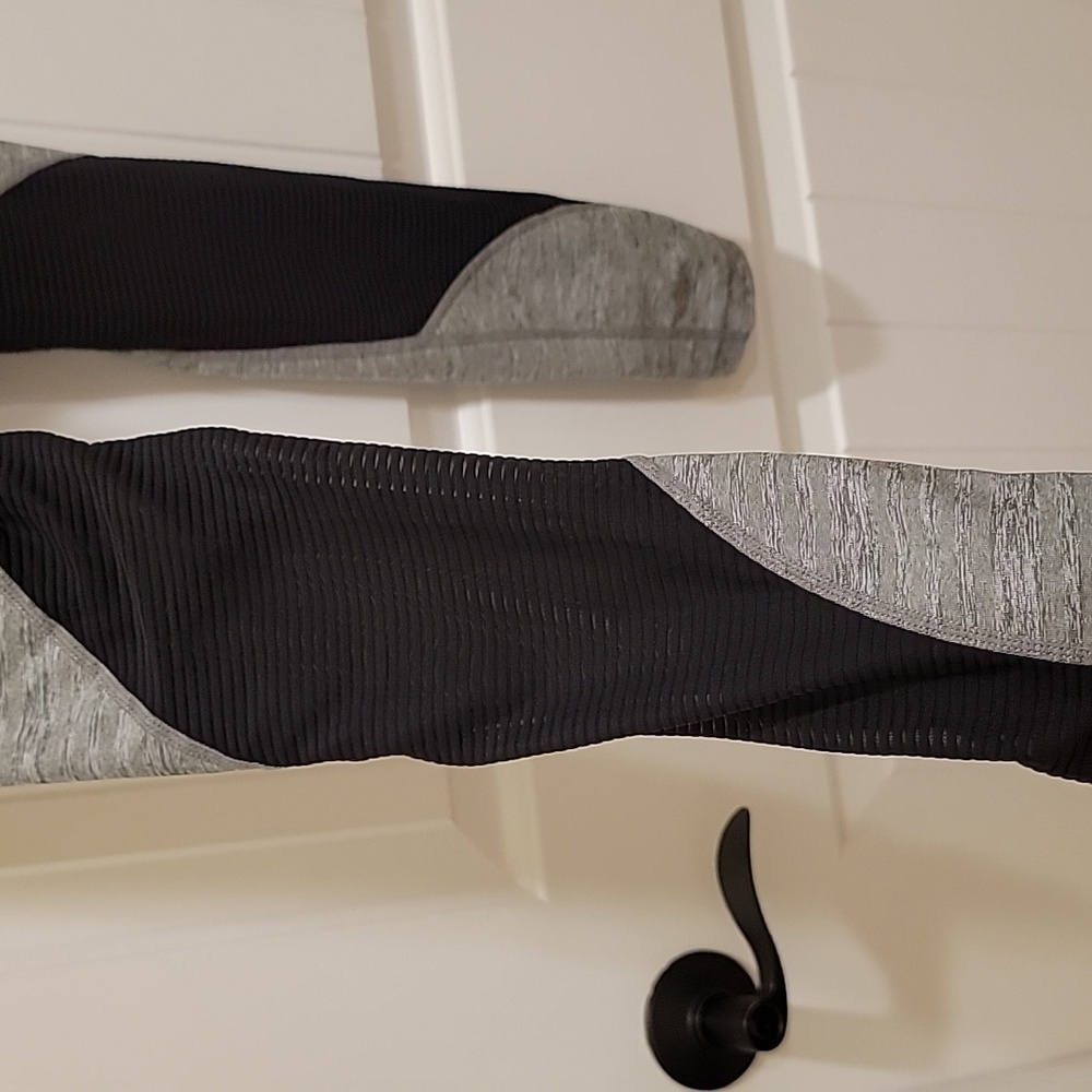 Nike Pro Dri Fit Grey Black Athletic Leggings Size Small - Picture 5 of 9